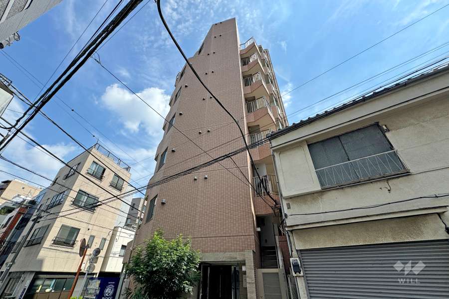 アイディ上野IIIの外観（南西側から）