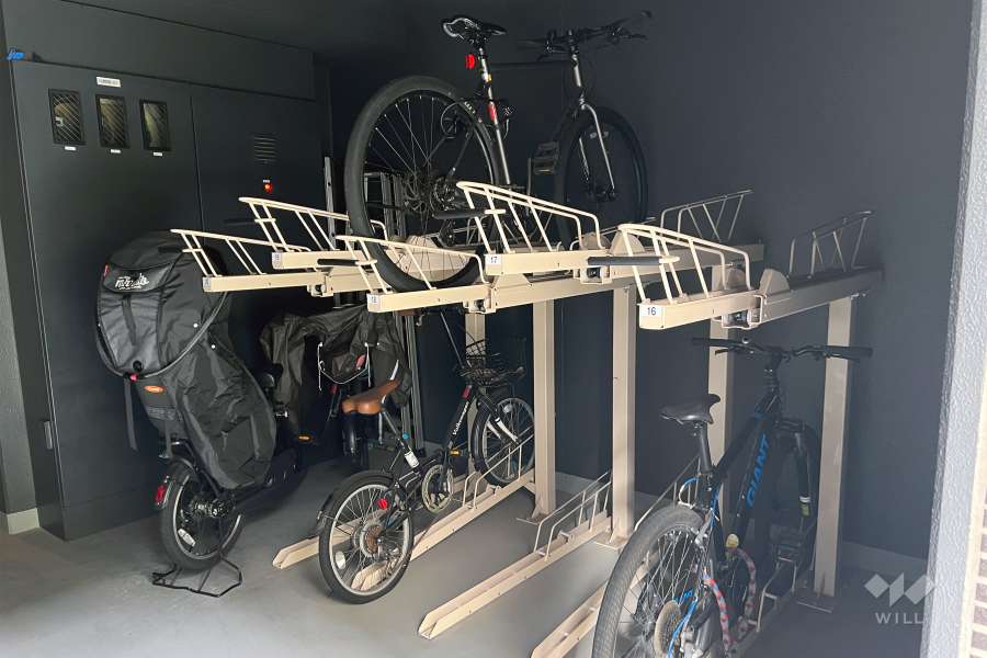 屋内に設けられた駐輪場