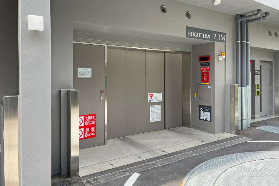 敷地内駐車場（屋内機械式）