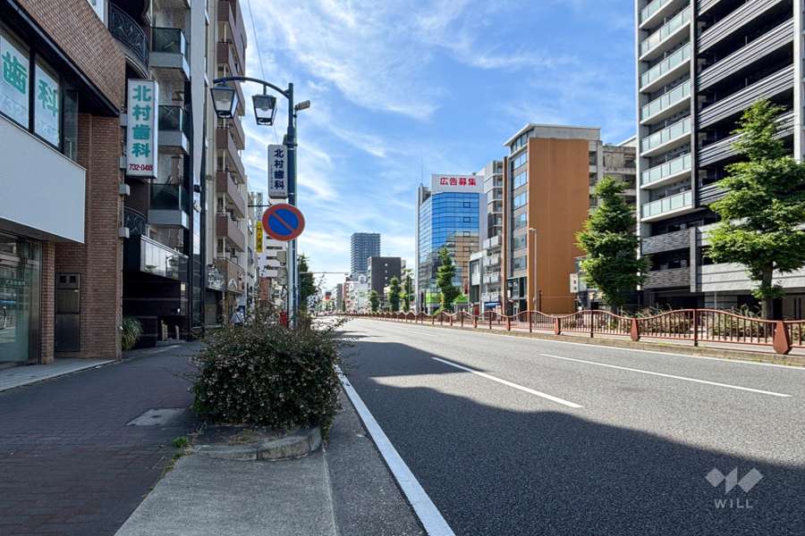敷地南西側の前面道路