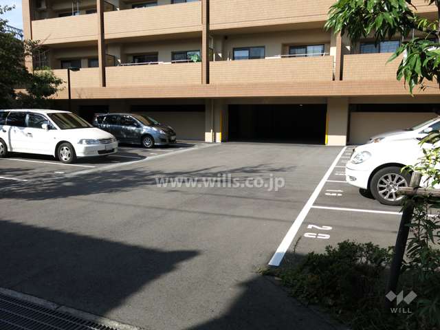 敷地内駐車場（屋外平面式）