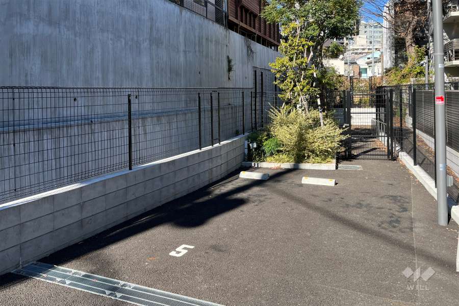 敷地内駐車場（屋外平面式）