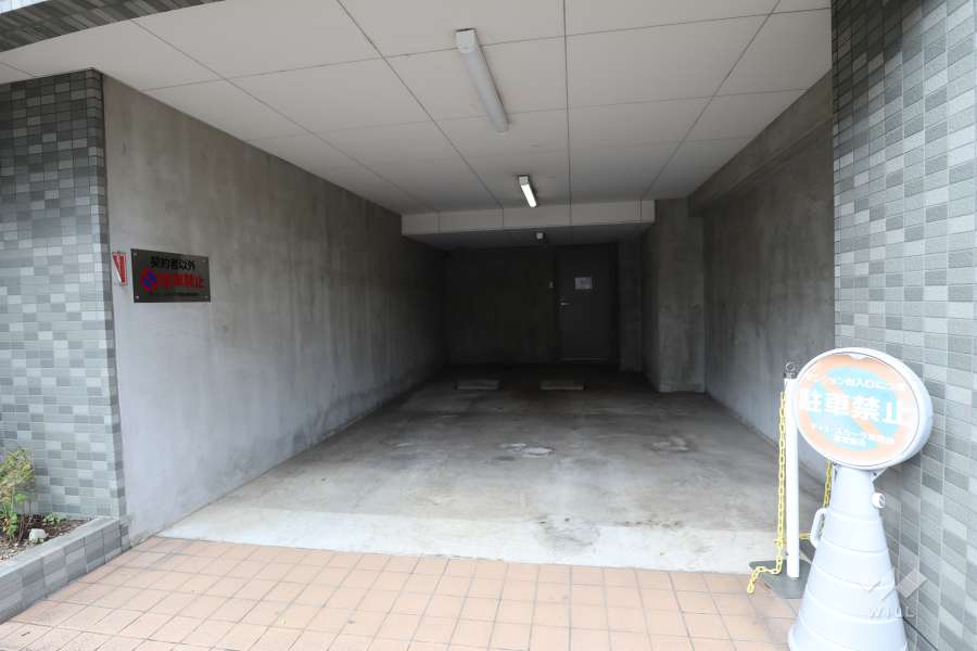 敷地内駐車場（屋内平面式）