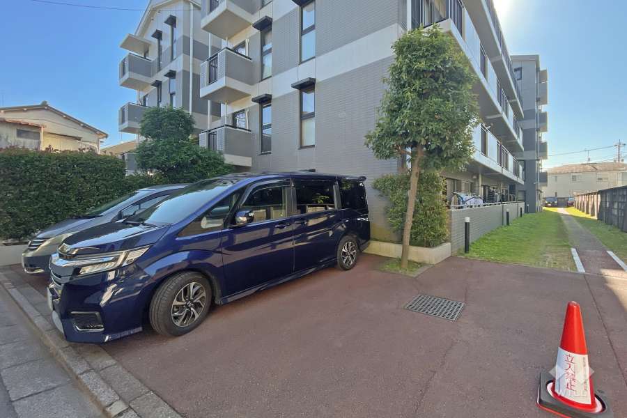 敷地内駐車場（屋外平面式）