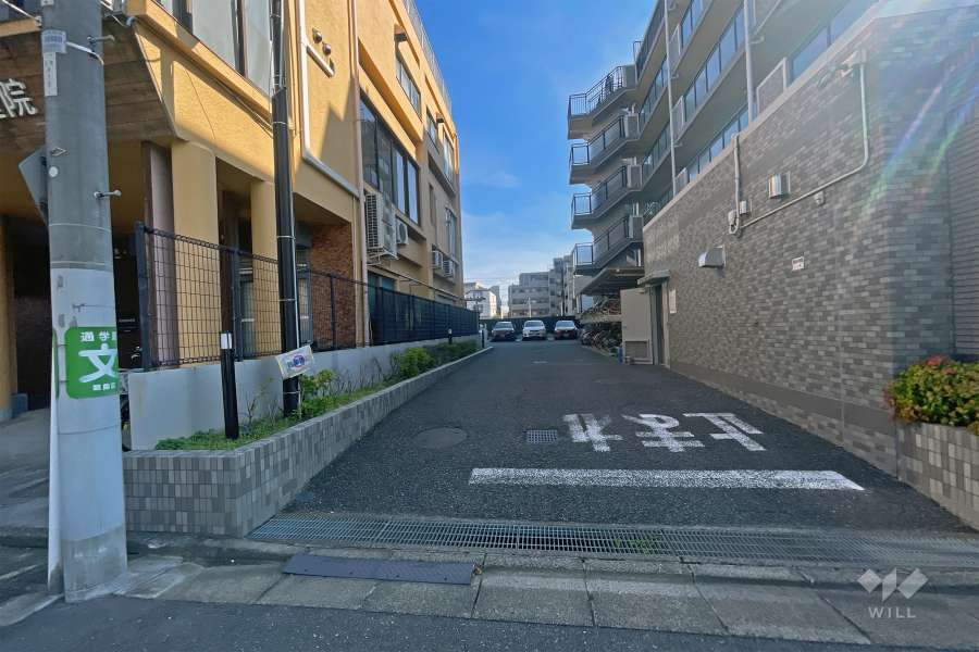駐車場の出入り口