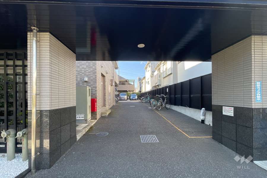 駐車場の出入り口