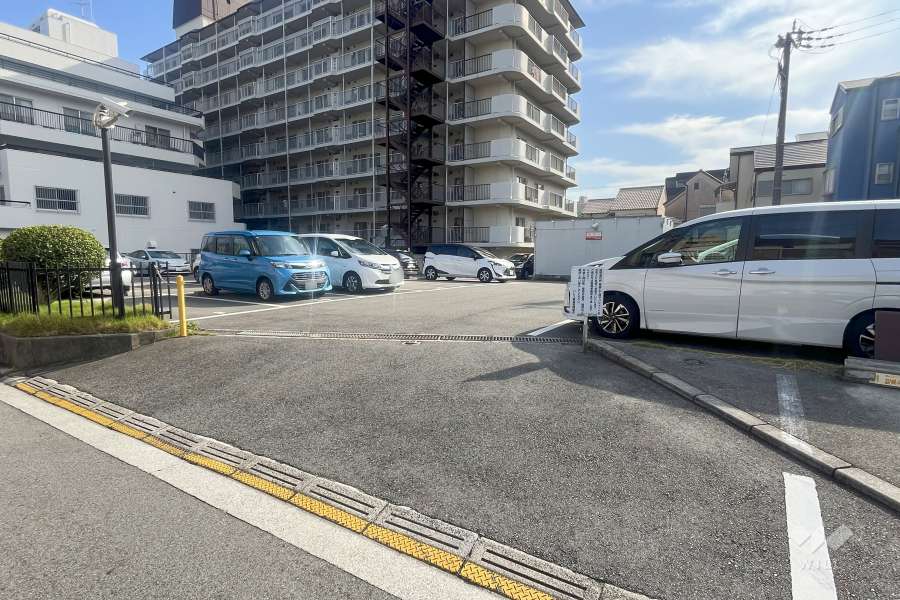 駐車場の出入口