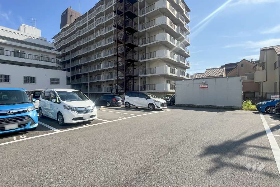 敷地内駐車場（屋外平面式）