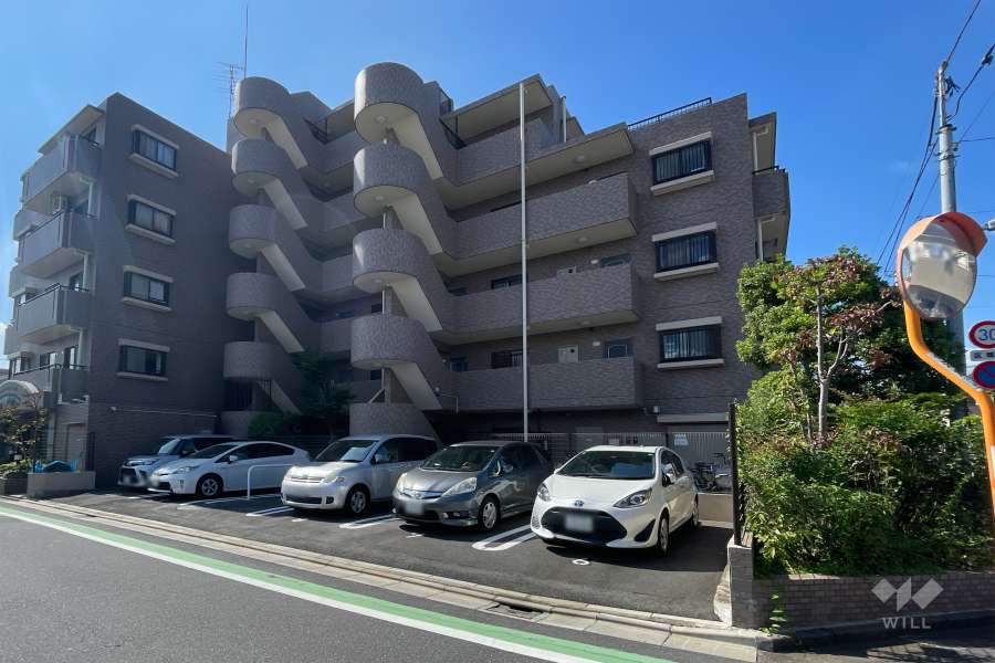 ライオンズマンション金町水元公園の外観（北東側から）　