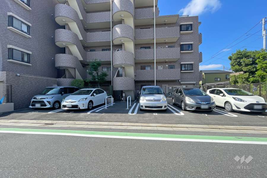 敷地内駐車場（屋外平面式）