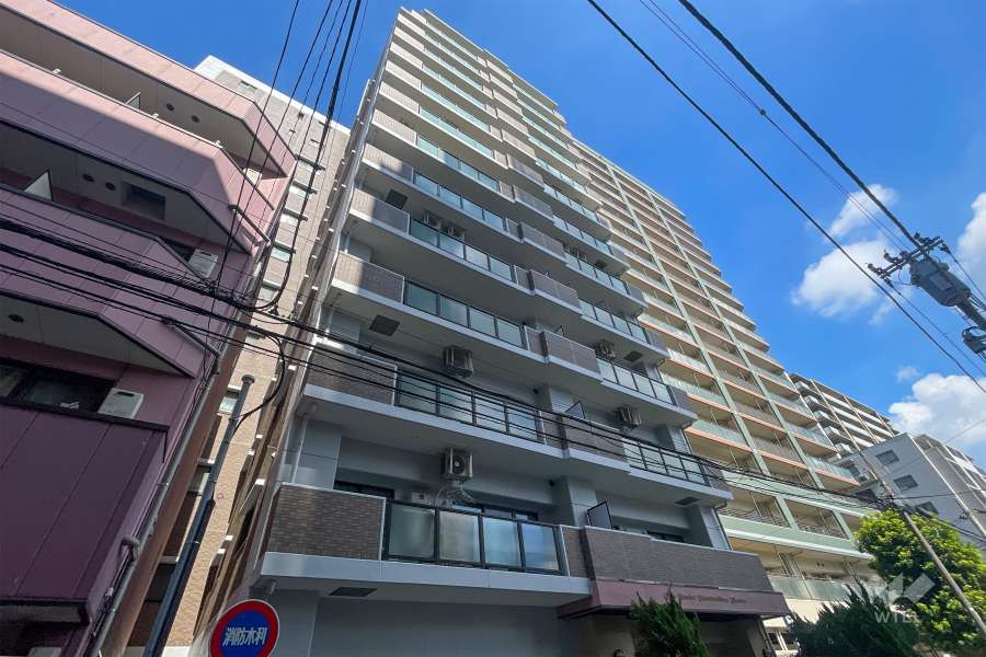 ライオンズマンション新小岩駅前弐番館の外観（南側から）