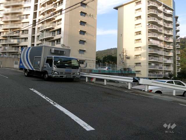 敷地南西側の前面道路