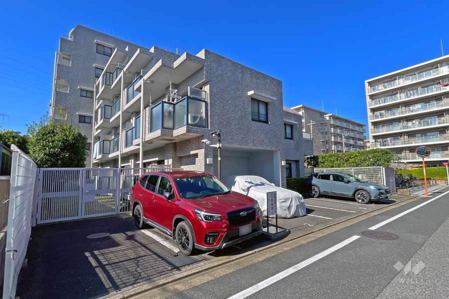 小岩パークホームズの外観（南東側から）