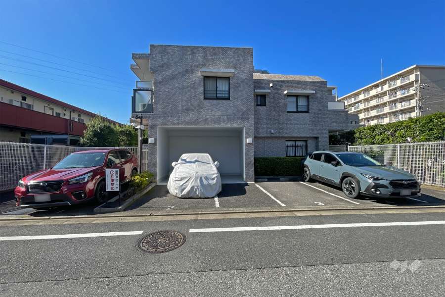 敷地内駐車場（屋外平面式）