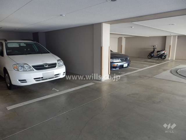 敷地内駐車場（屋内平面式）