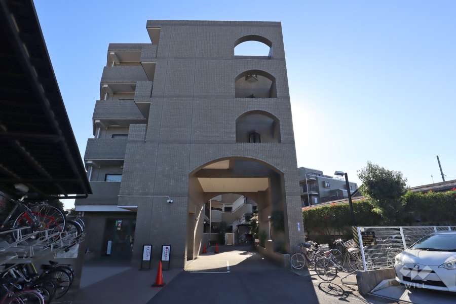 シーアイマンションオヴェスト新小岩の外観(北東側から)