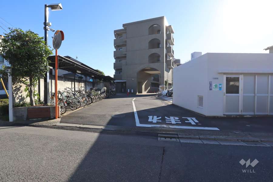 駐車場の出入り口　