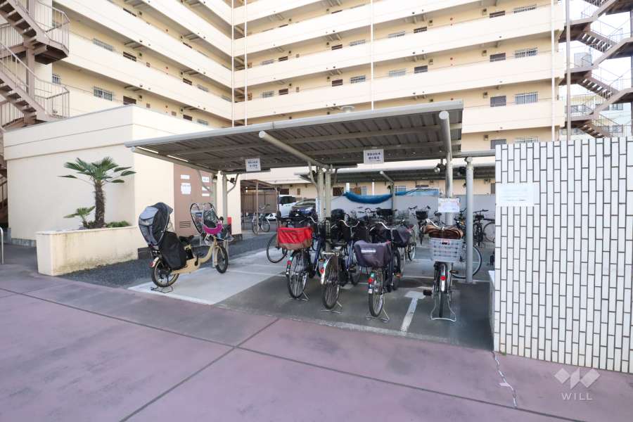駐輪場（屋根付き）