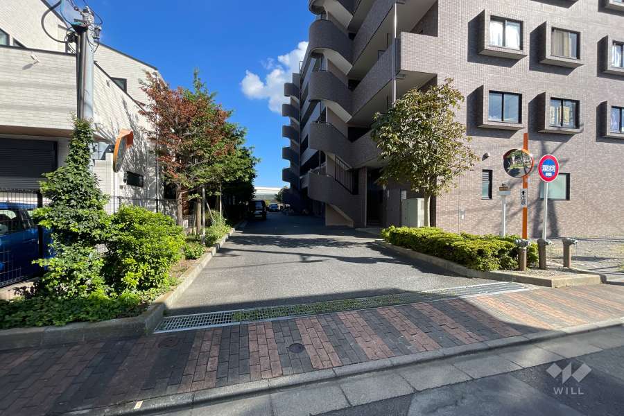 駐車場の出入口