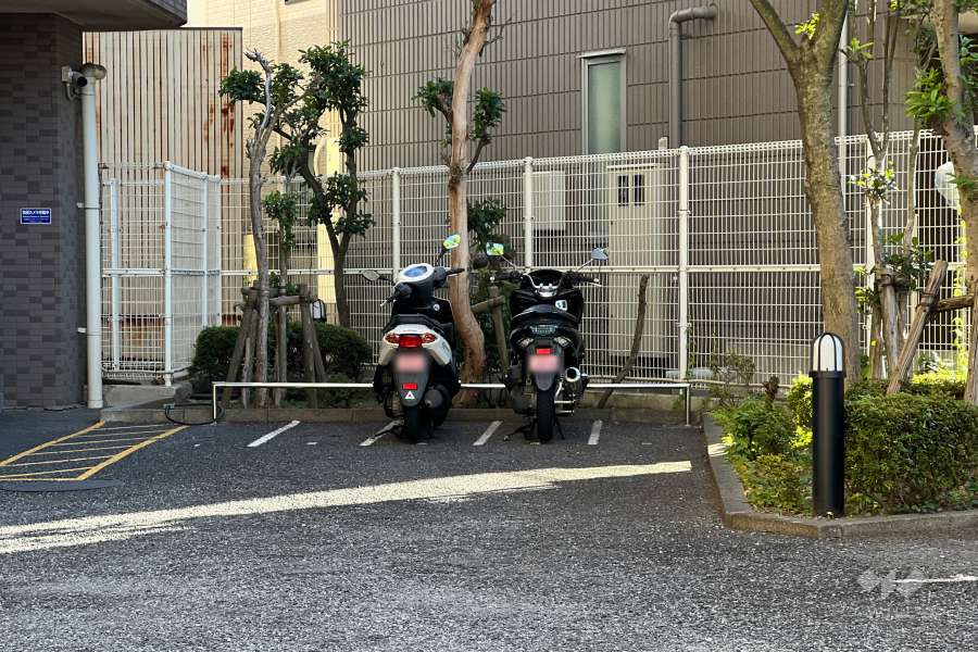 バイク置場　