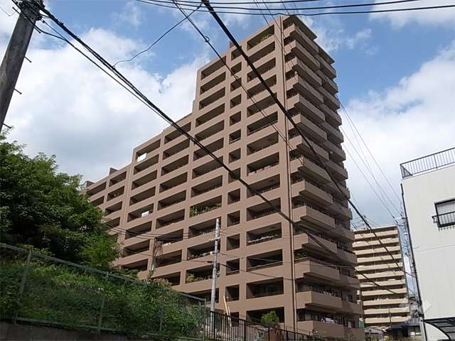 コスモ宝塚武庫山の外観（南東側から）