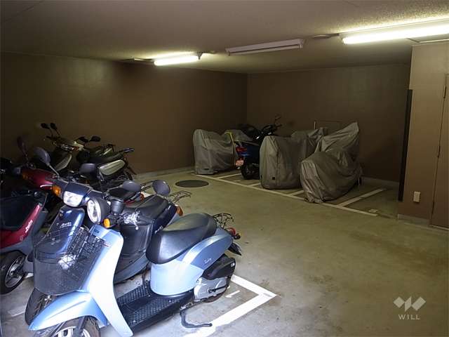 屋内にあるバイク置き場