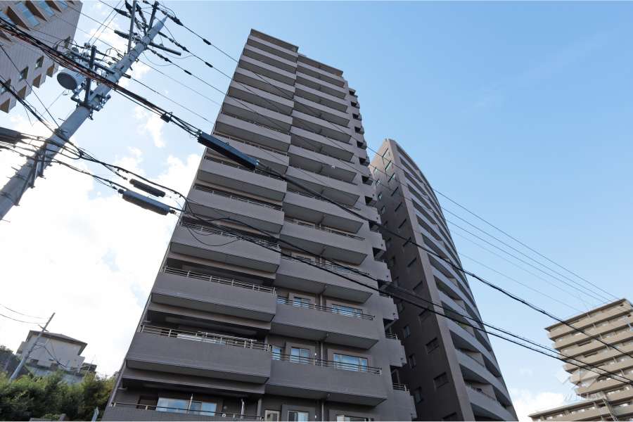 コスモ宝塚武庫山の外観（南東側から）