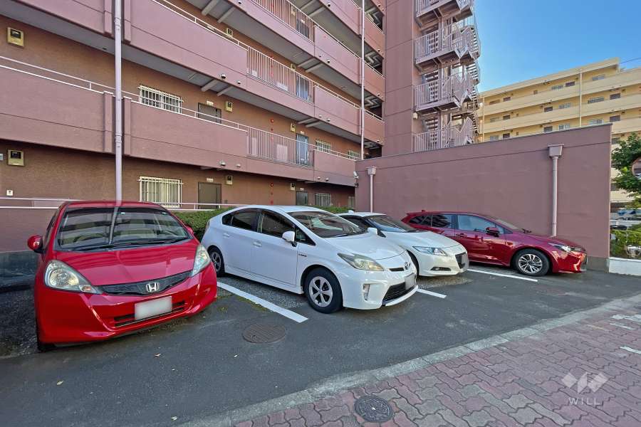 敷地内駐車場（屋外平面式）