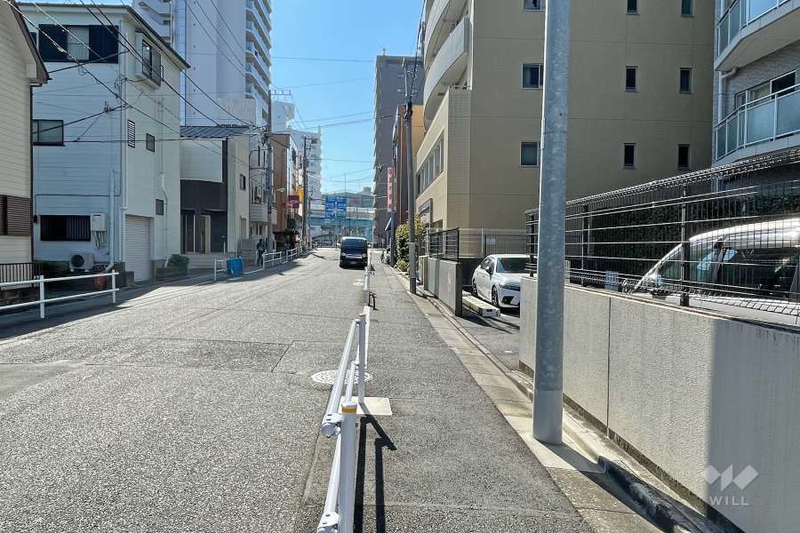 敷地東側の前面道路　