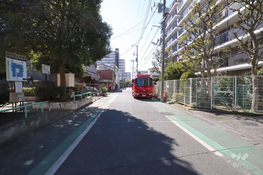 敷地東側の前面道路　