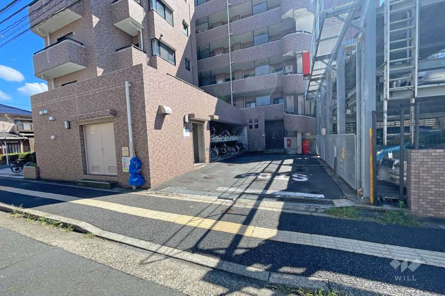 敷地内駐車場（屋外機械式）