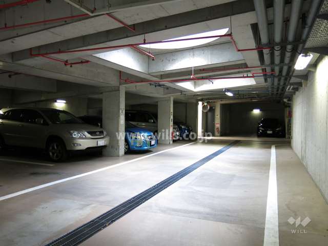 敷地内駐車場（屋内平面式）