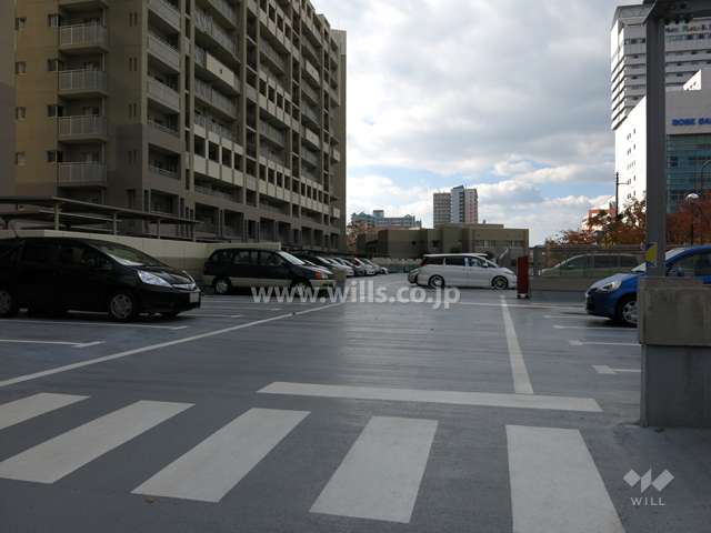 敷地内駐車場（屋外平面式）