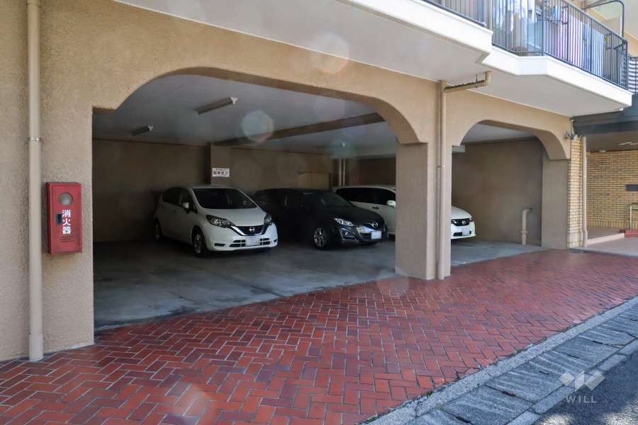 敷地内駐車場（屋内平面式）