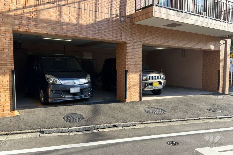 敷地内駐車場（屋内平面式）