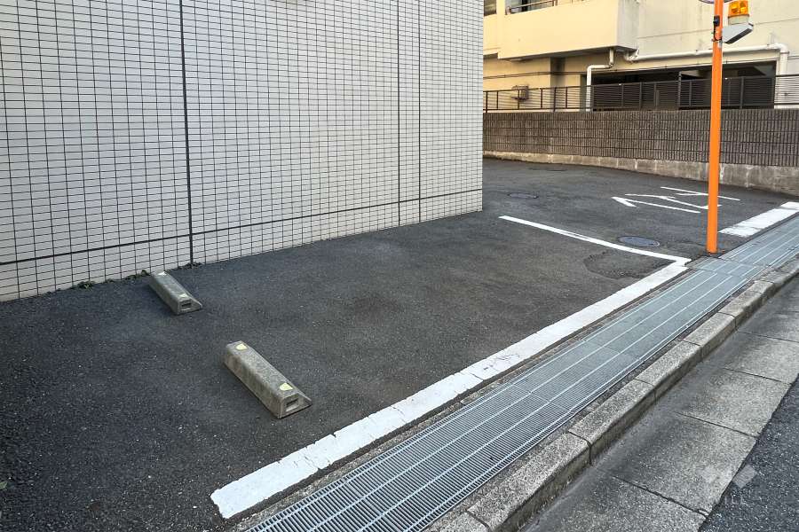 敷地内駐車場（屋外平面式）