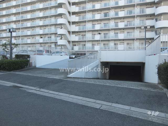 駐車場出入り口