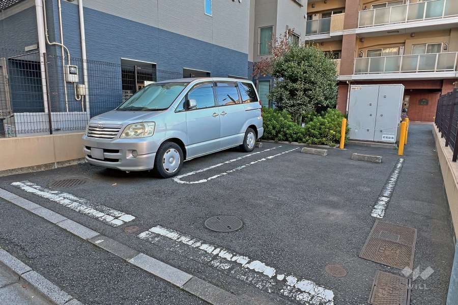 敷地内駐車場（屋外平面式）