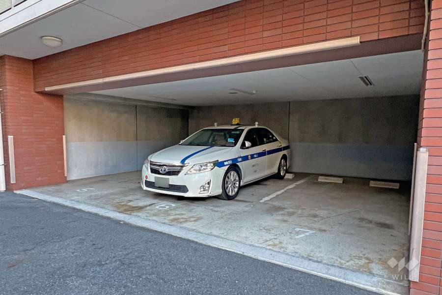 敷地内駐車場（屋内平面式）