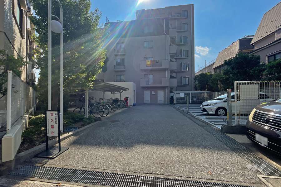 敷地内駐車場（屋外機械式）