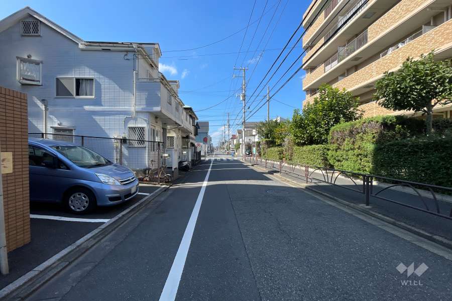 敷地北側の前面道路　