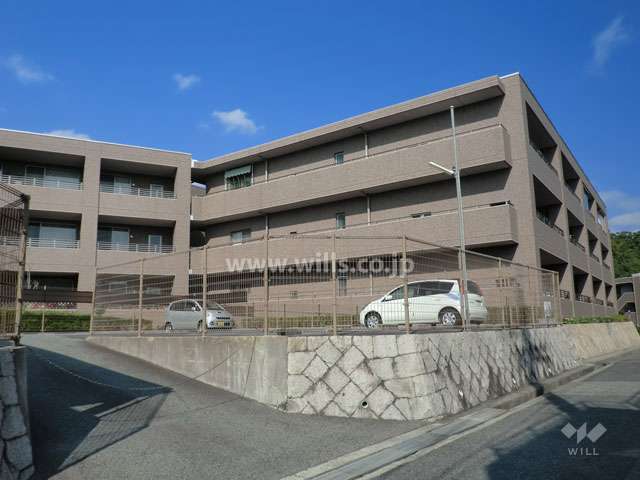 ジークレフ御影山手緑楓館の外観（南西側から）