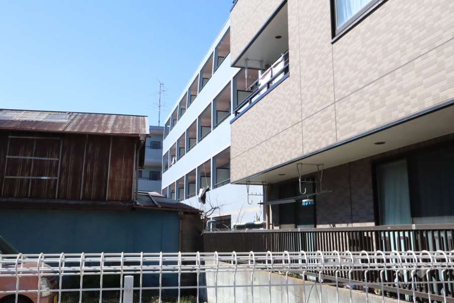 ウインベルソロ立石第7の外観(東側から)