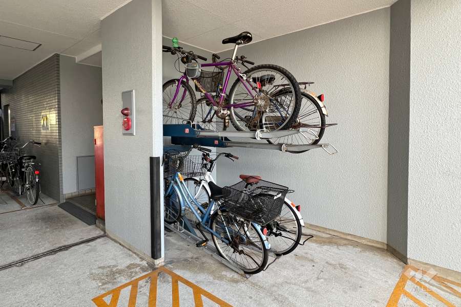 駐輪場　　