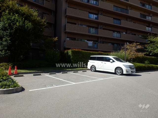 敷地内駐車場（屋外平面式）