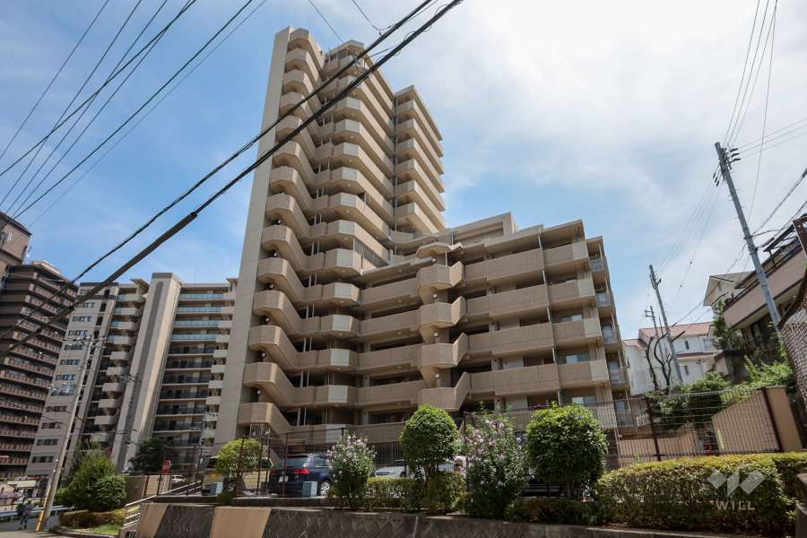 コスモヒルズ宝塚武庫山の外観（北側から）