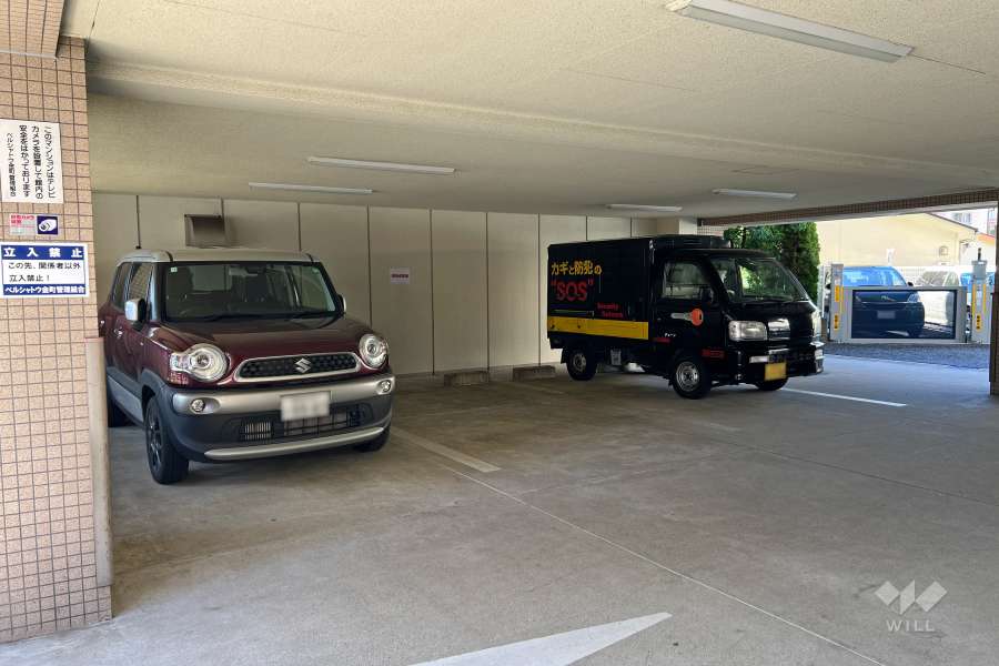 敷地内駐車場（屋内平面式）