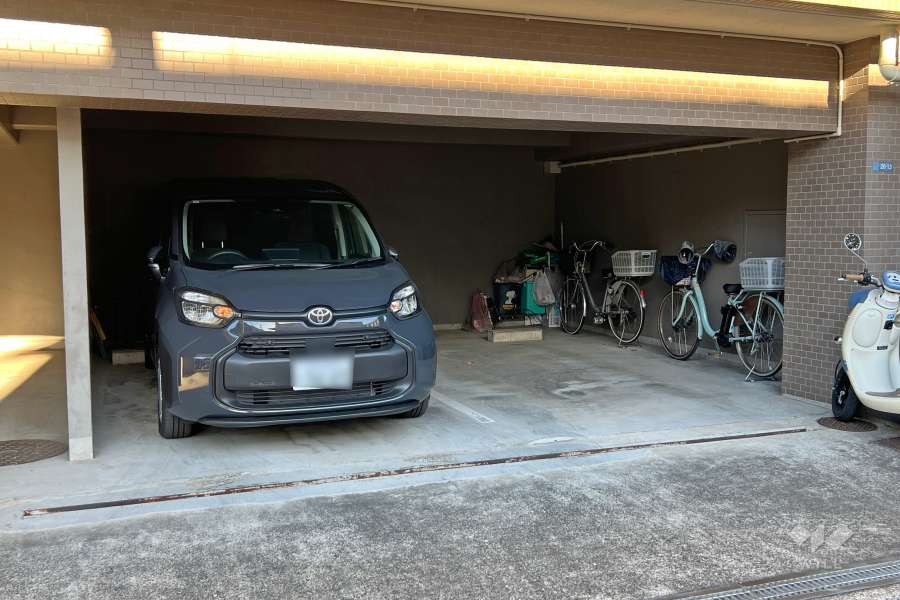 敷地内駐車場（屋内平面式）