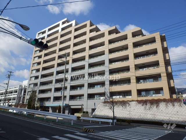 パークグラン西岡本の外観（南東側から）