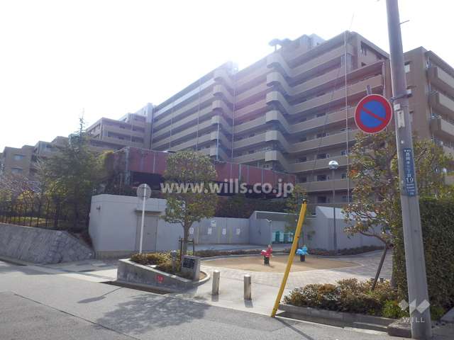 パークグラン西岡本の外観（北東側から）